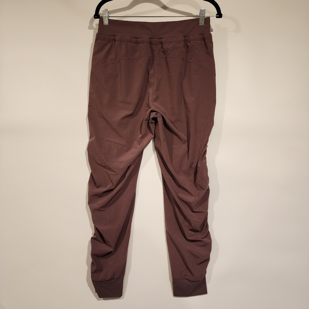 Athleta Attitude Pant Volcanic Violet Stretch Lightweight Wicking Workout Pant 4 - Picture 4 of 10